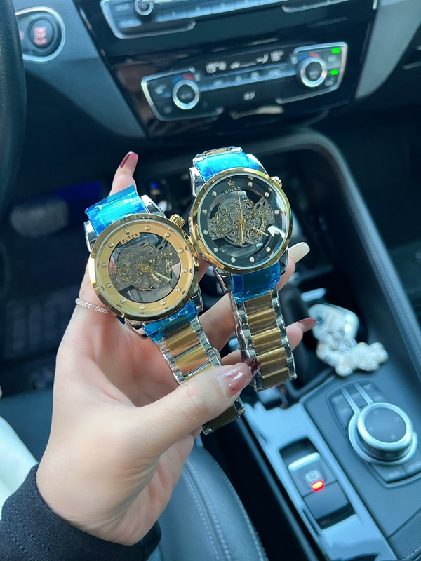 ブランド時計背面デザイン